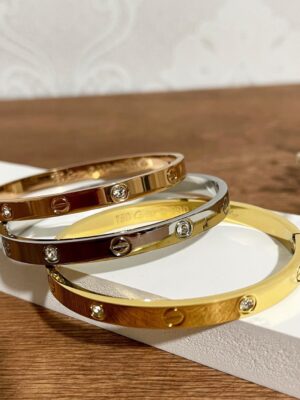 Love Band Oval Cuff