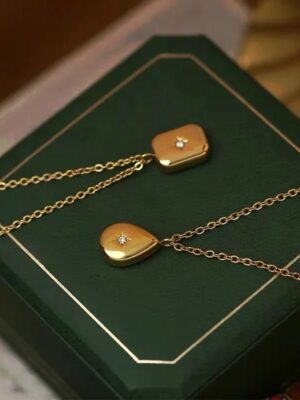 Helen Star Gold Necklaces