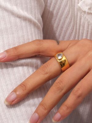 Cora Heart Gold Ring