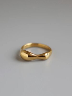 gemo-asymmetrical-gold-ring