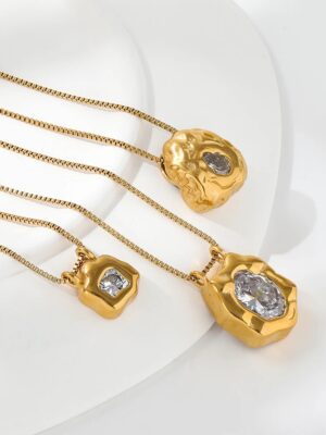 solid-stone-gold-necklaces