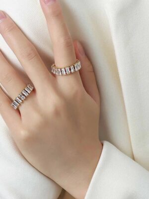eva-diamond-baguette-ring