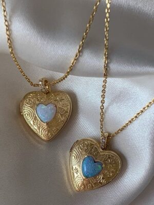 villie-openable-heart-necklace