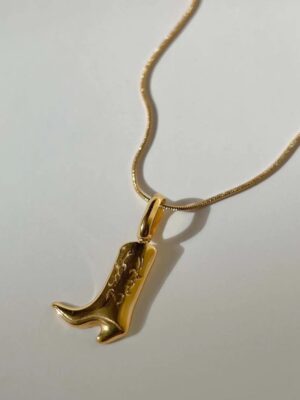 waddie-boot-vintage-gold-necklace