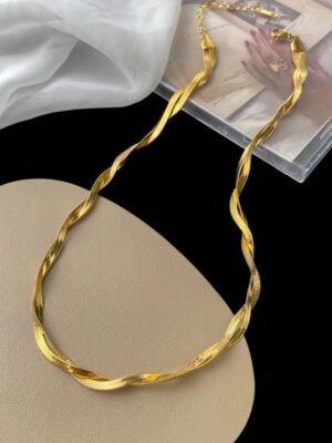 reign-twisted-snake-necklace