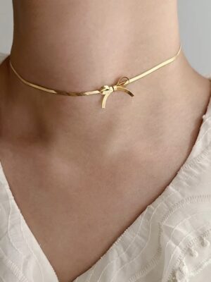 katty-bow-snake-necklace