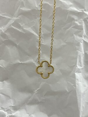 knuis-white-clover-necklace