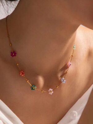 lizia-flowery-summer-necklace