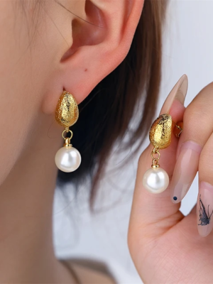edwina-pearl-flower-earrings