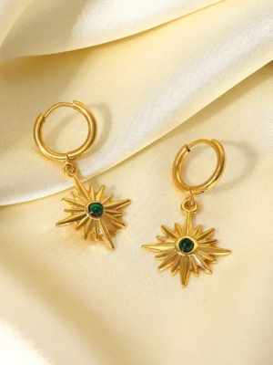 panon-green-star-earrings