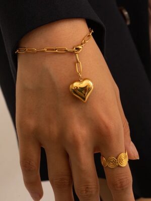 falling-heart-gold-bracelet