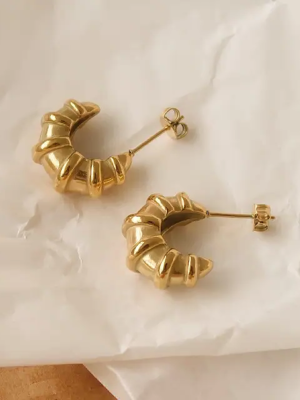 croshia-mini-gold-hoops