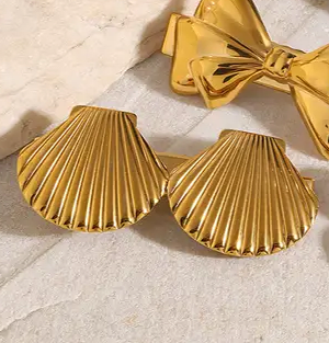 shellcore-beachey-gold-hairpin
