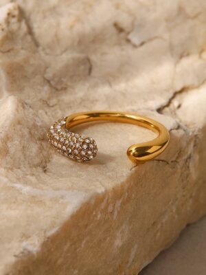 hira-diamond-gold-ring