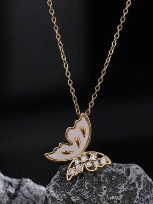 titly-white-enamel-necklace