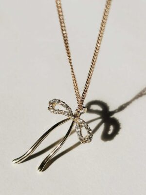 ferrie-bow-diamond-necklace