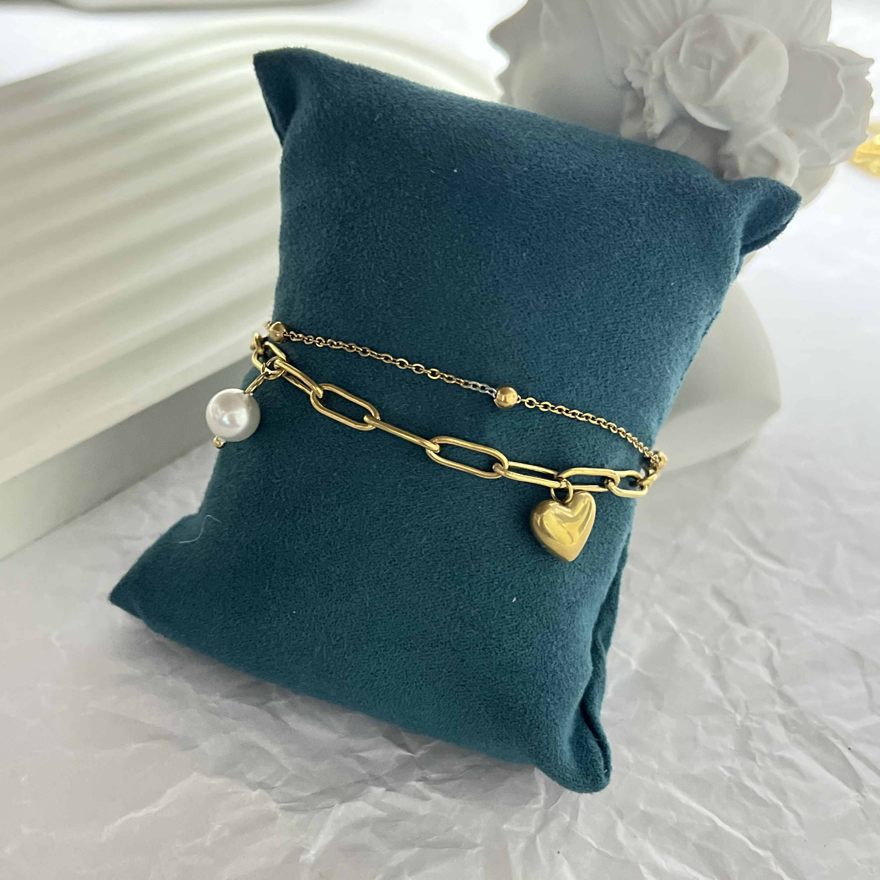 chique-heart-pearl-gold-bracelet