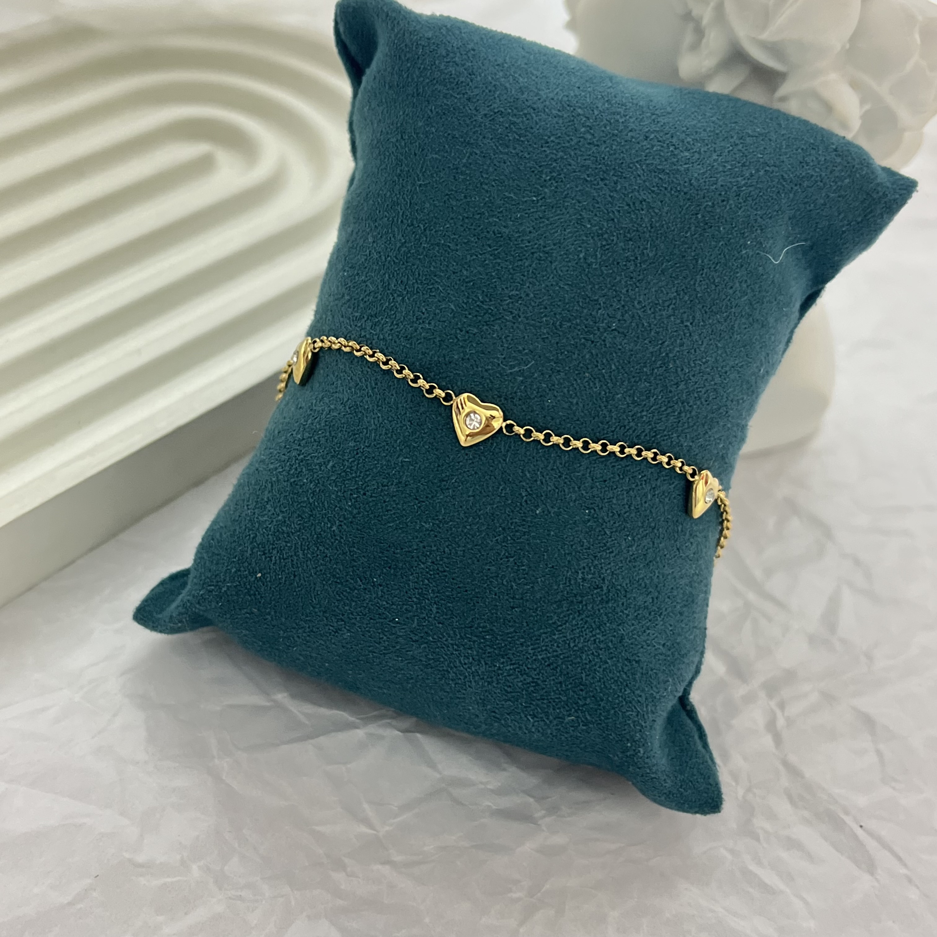 minicha-heart-gold-necklace