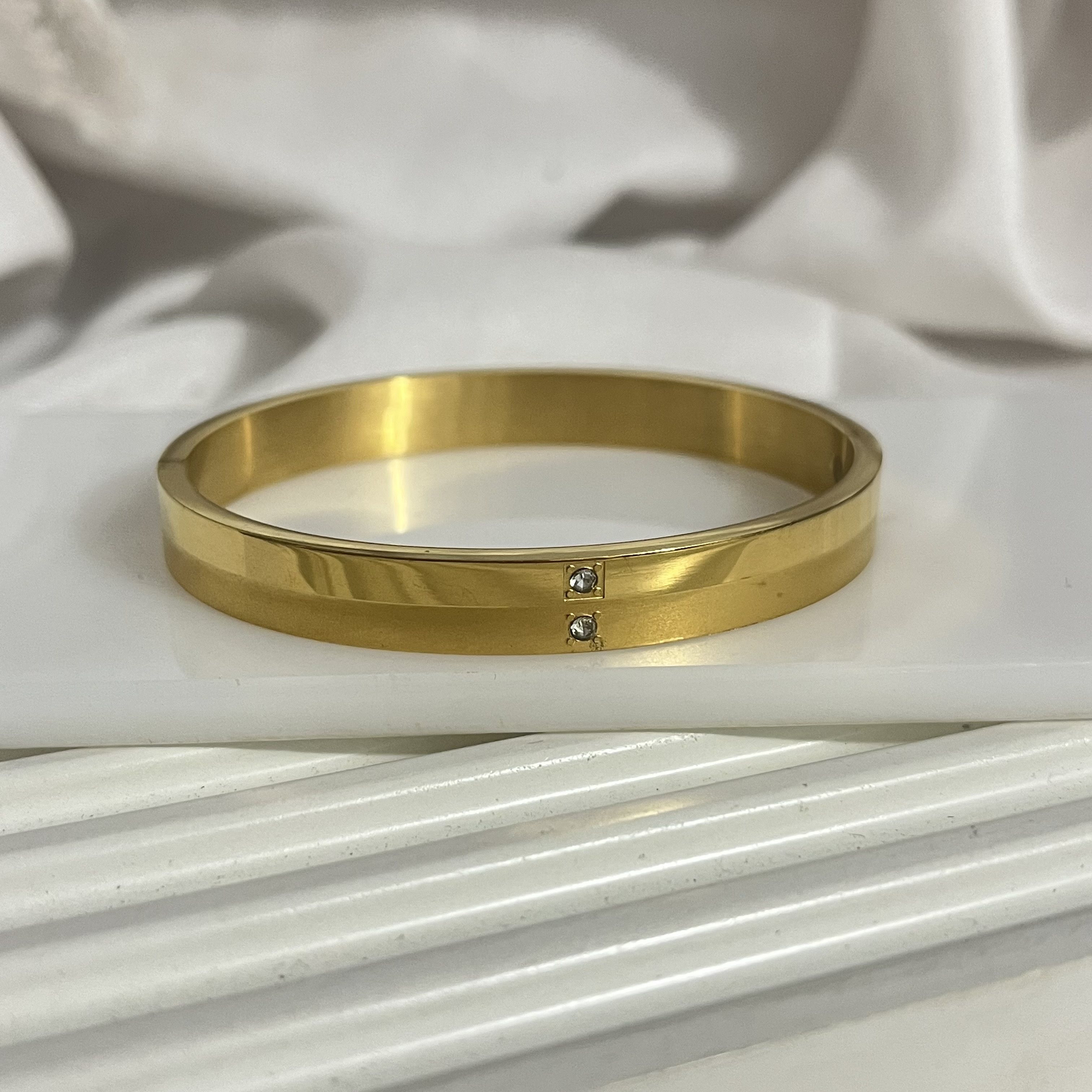 cuji-diamond-gold-cuff